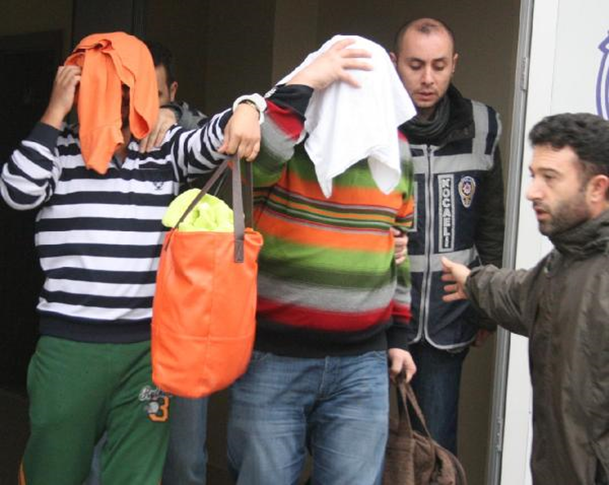 Evlerinde Hizmetçi Çalıştıran Kasa Hırsızları Yakalandı