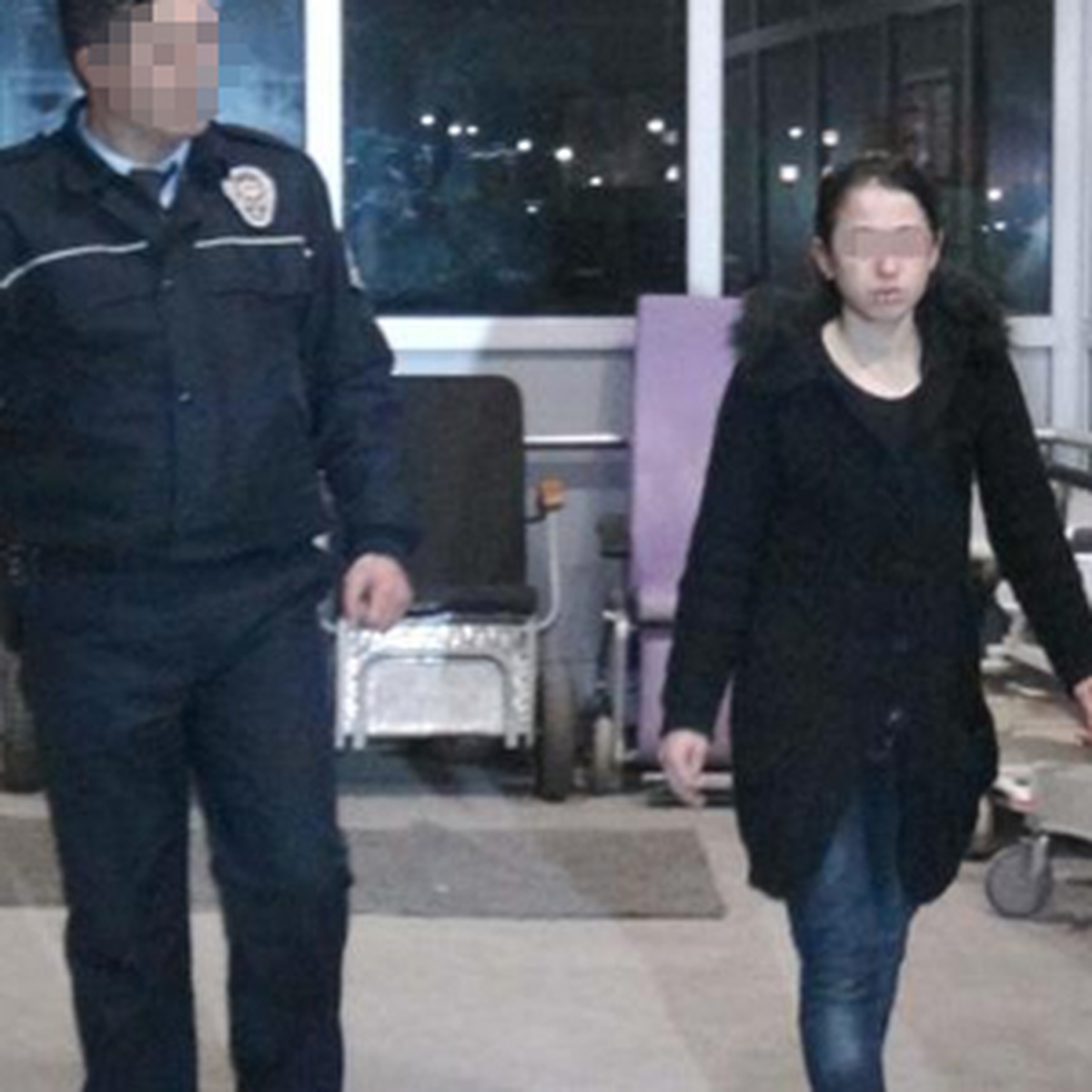 Minibüste Cinsel İlişki Sonrası Dayak