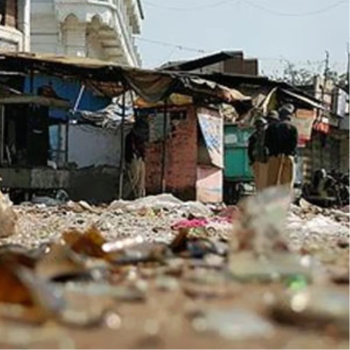 Hindistan\'da Lokantada Çatışma: 4 Ölü, 175 Yaralı
