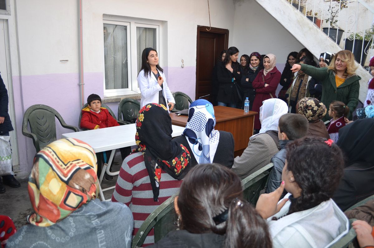 Kadın ve Çocuklara Sağlık Taraması