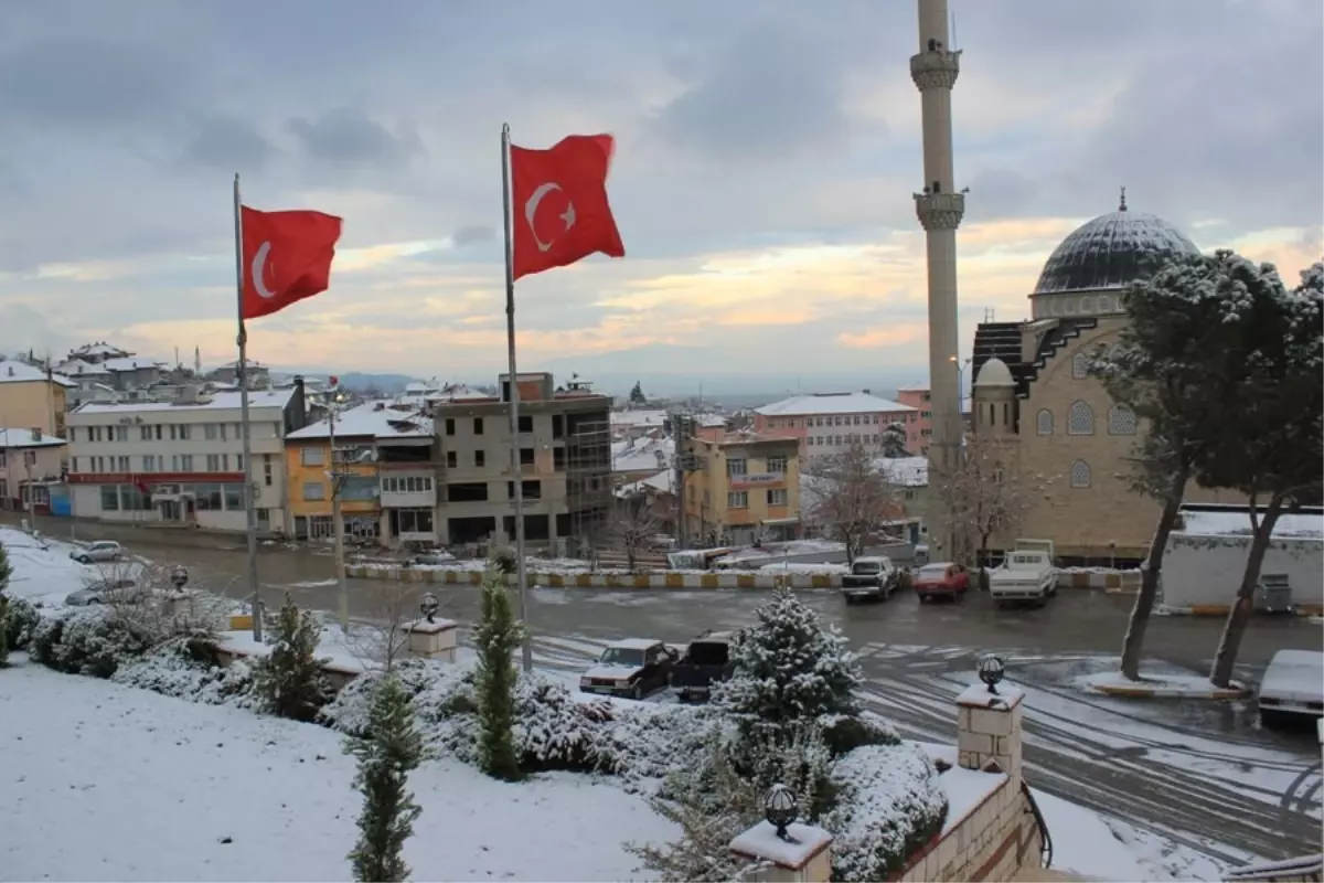 Kar İlçelerde de Etkili Oluyor