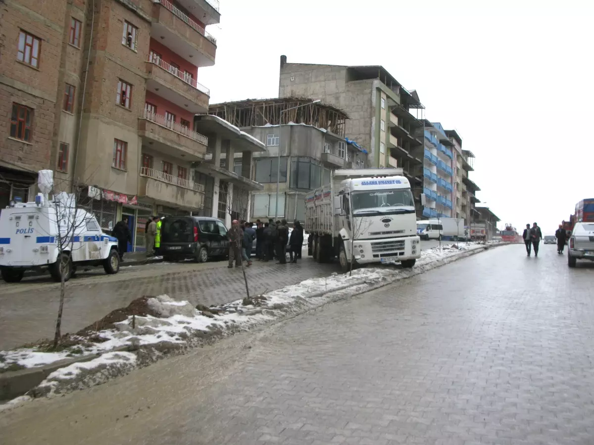 Şemdinli\'de Trafik Kazası