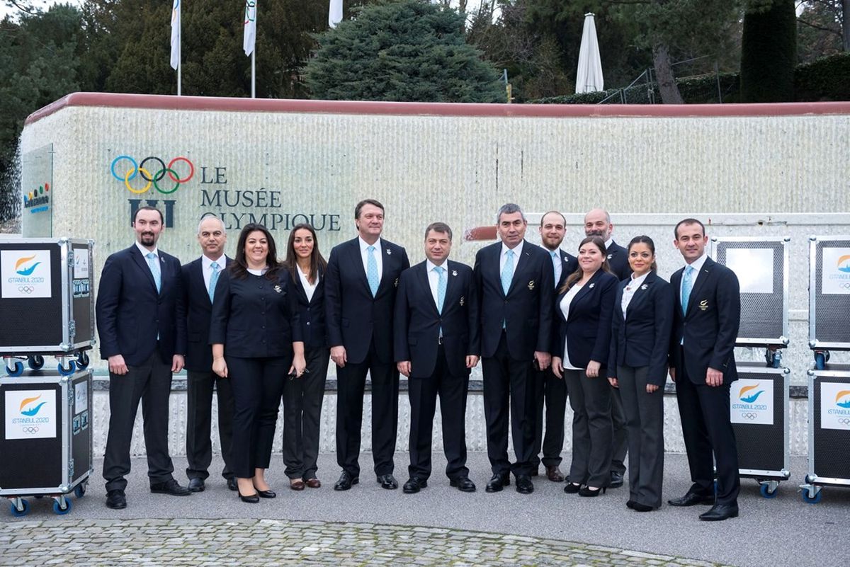 Türkiye Olimpiyat Dosyasını Teslim Etti