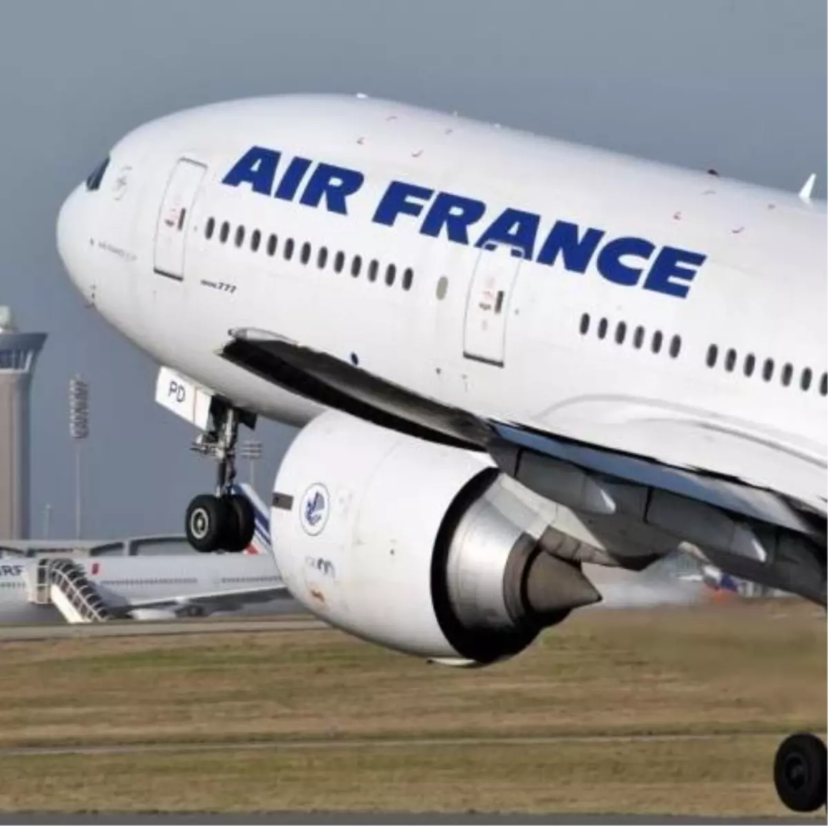 Air France, "Low Cost" Hava Yolu Şirketlerine Savaş Açtı