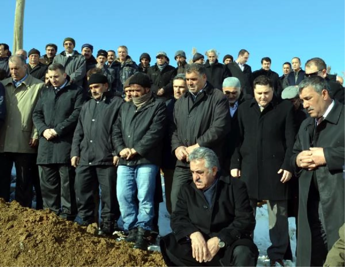 Bakan Yazıcı Malatya\'da Cenazeye Katıldı