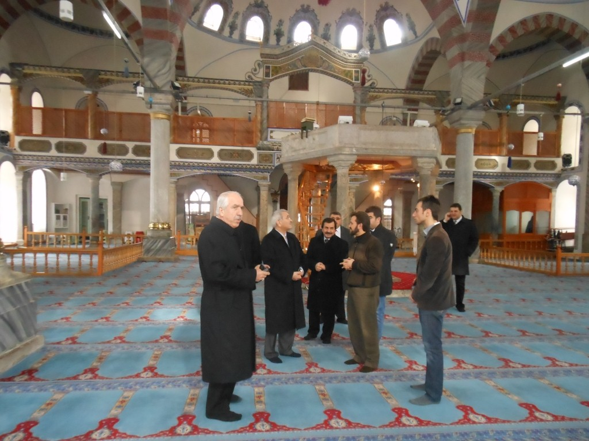 Başdanışman, Kütahya Ulu Cami\'ye Hayran Kaldı