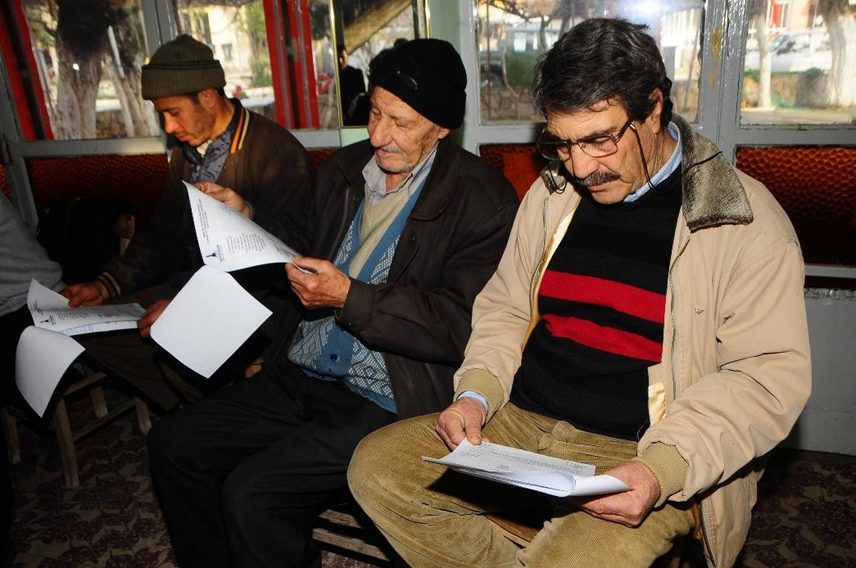 İzmir Büyükşehir Belediyesi\'nden Üreticilere Ücretsiz Toprak Analizi