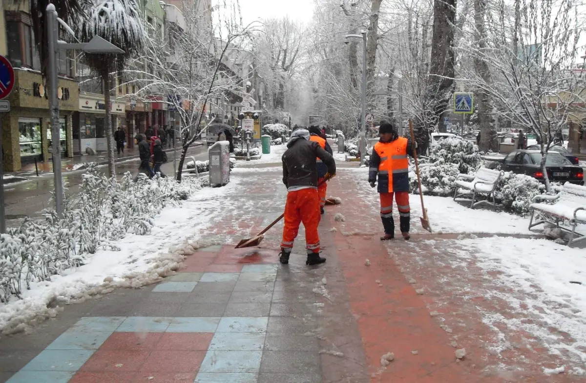 İzmit Belediyesi İş Başında