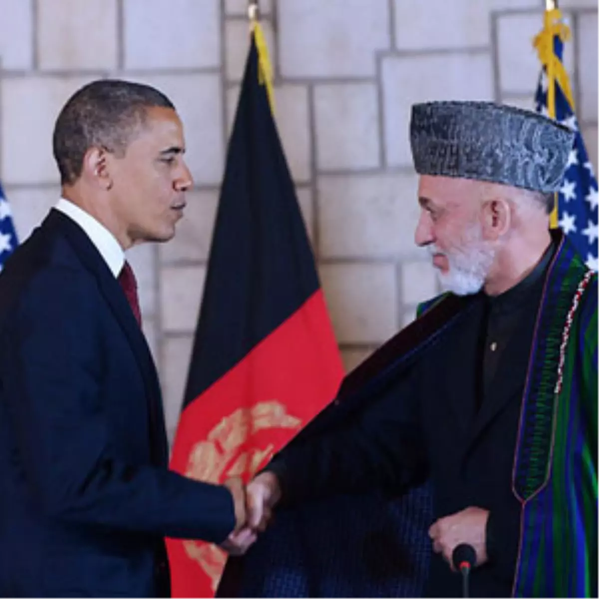 Obama Beyaz Saray\'da Karzai ile Görüşecek