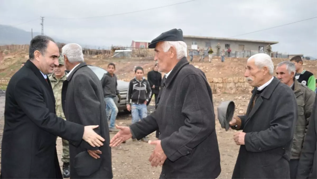 Şırnak Valisi Vahdettin Özkan Kayaboyun Köyünde Sorun Dinledi