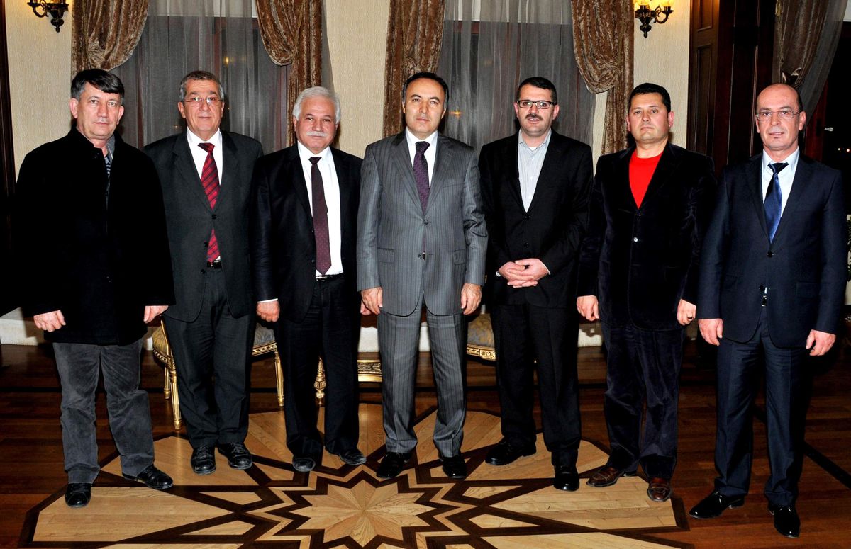 Sürücü Kursları Derneği\'nden Vali Altıparmak\'a Ziyaret