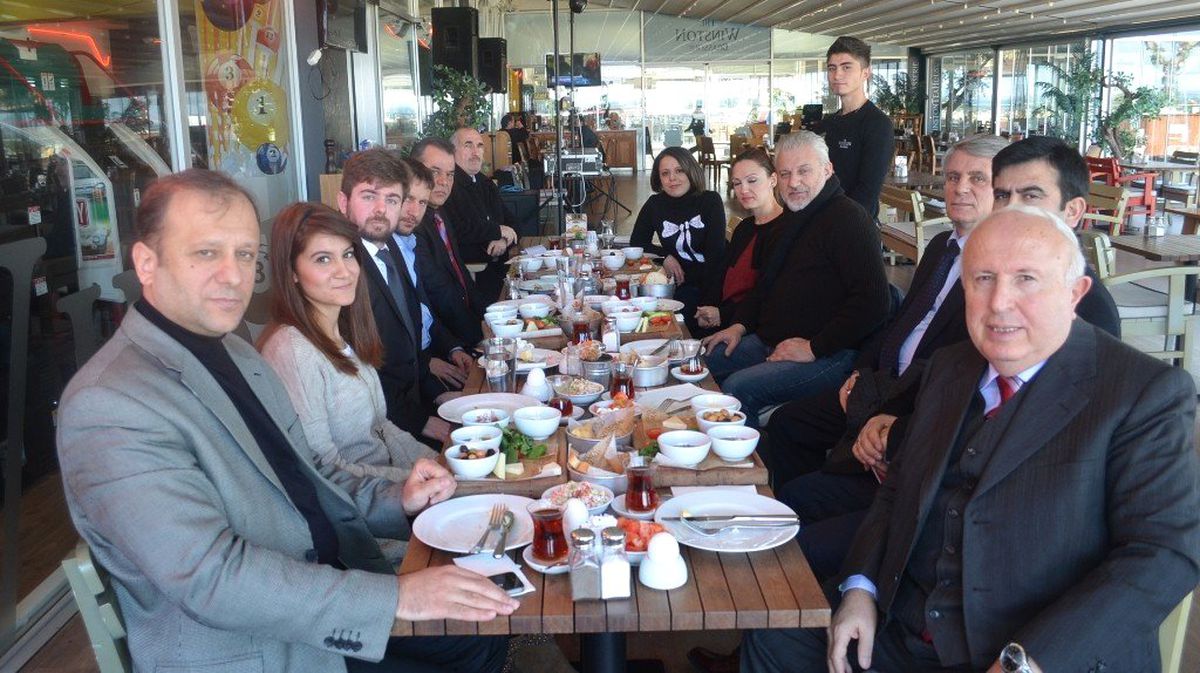 Ulubaldef\'ten Balkanlara Birlik Mesajı