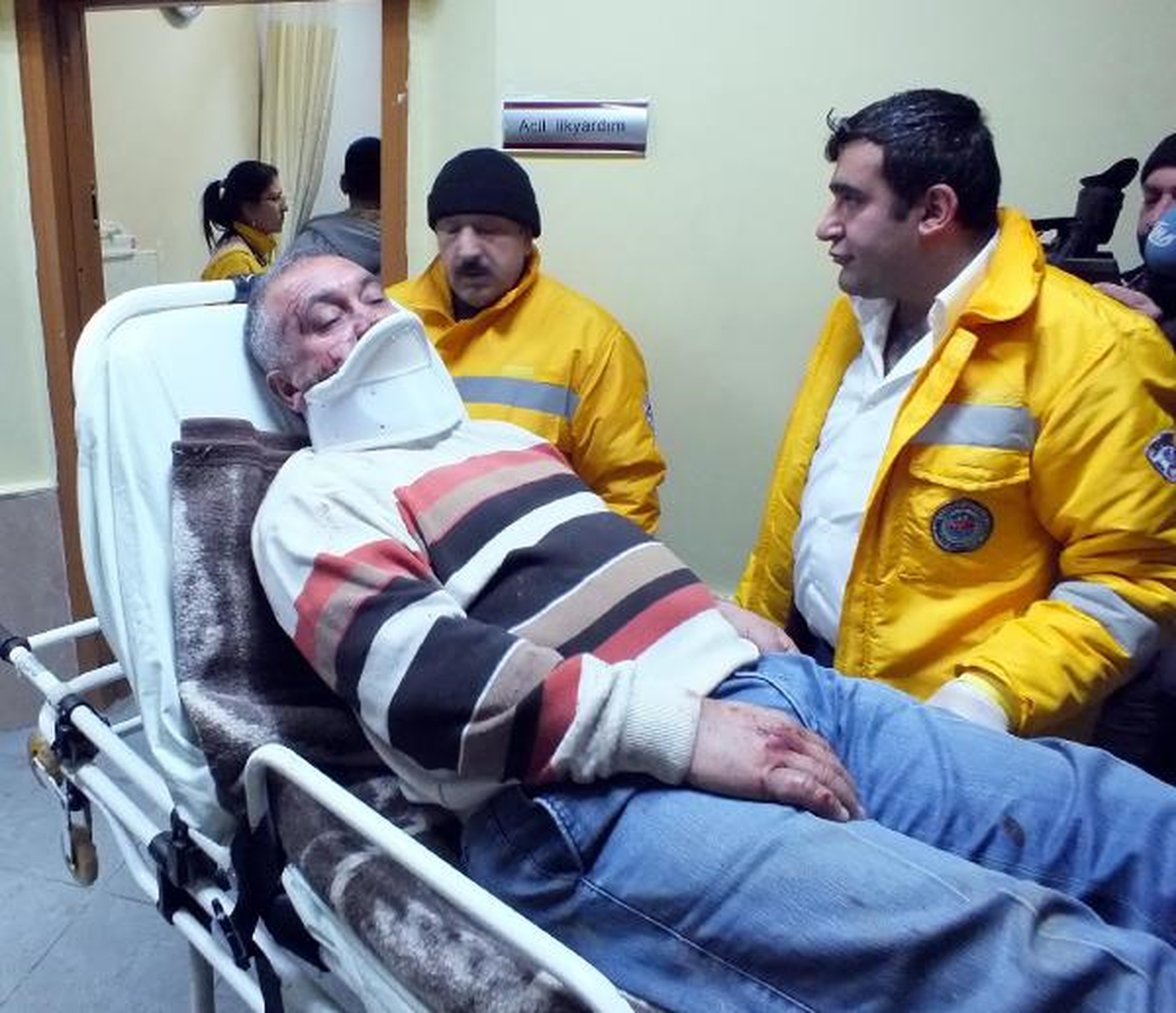 Yolcu Otobüsü Devrildi: 26 Yaralı