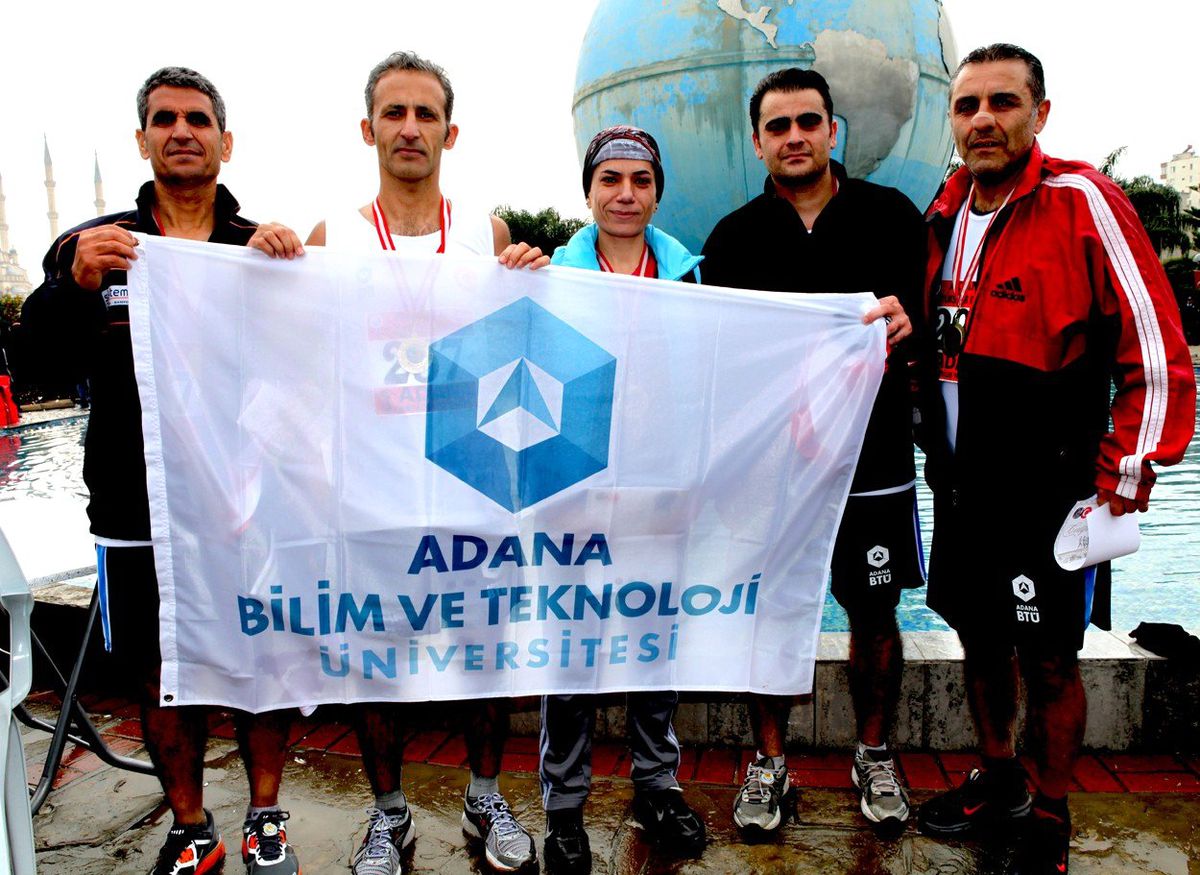 Adana Btü\'lü Atletlerin Başarısı