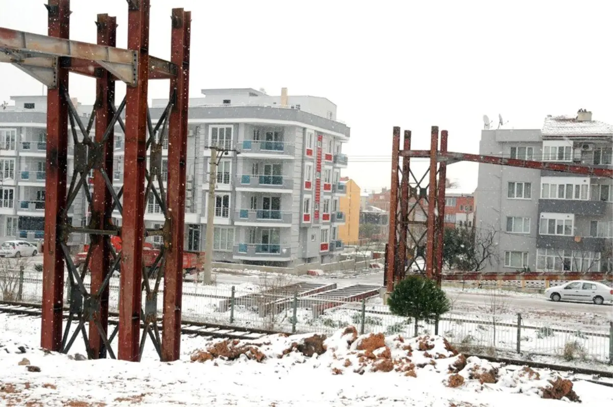 Balıkesir\'e Yeni Üst Geçit İnşa Ediliyor