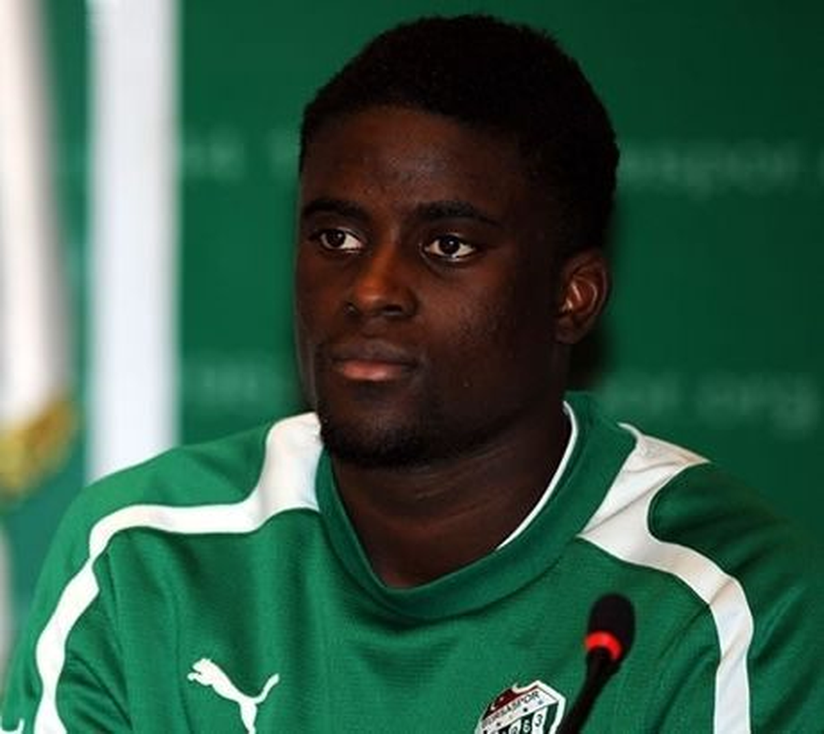 Bursasporlu N\'diaye\'nin Sunderland\'e Transferi
