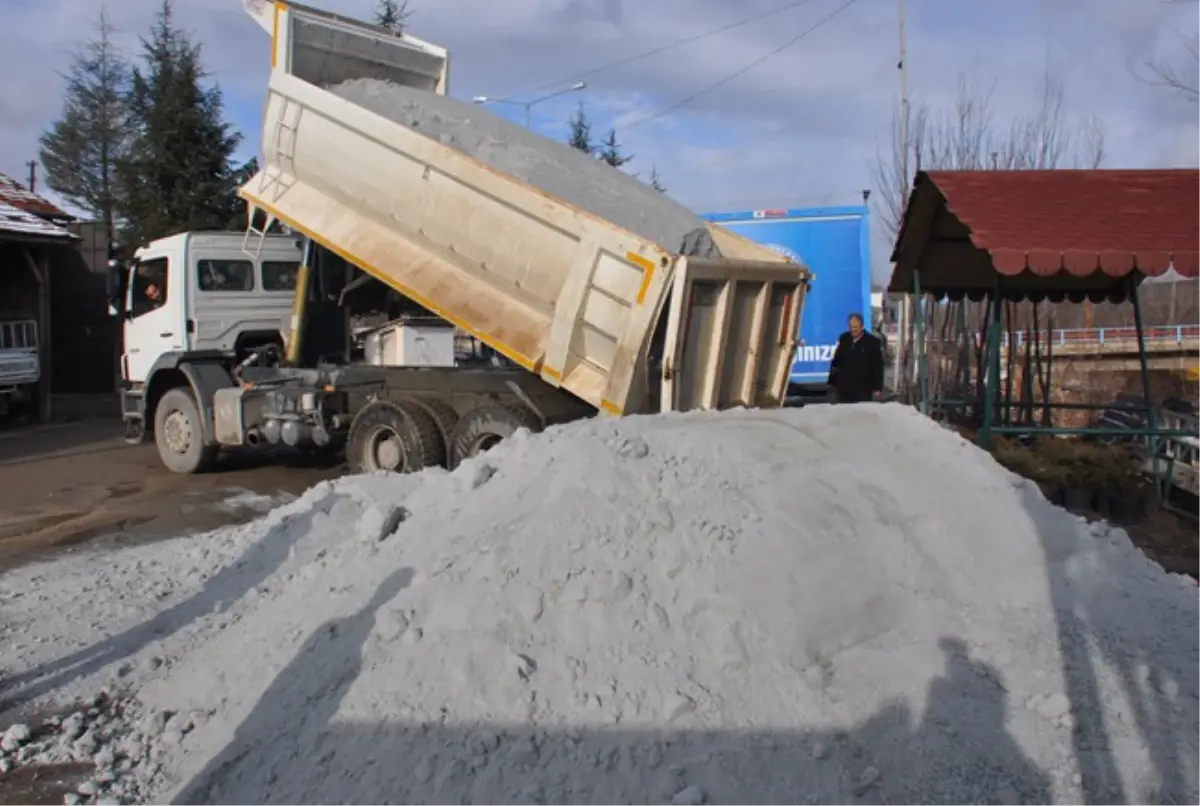 Çankırı Belediyesi\'nden Eskipazar\'a 50 Ton Tuz