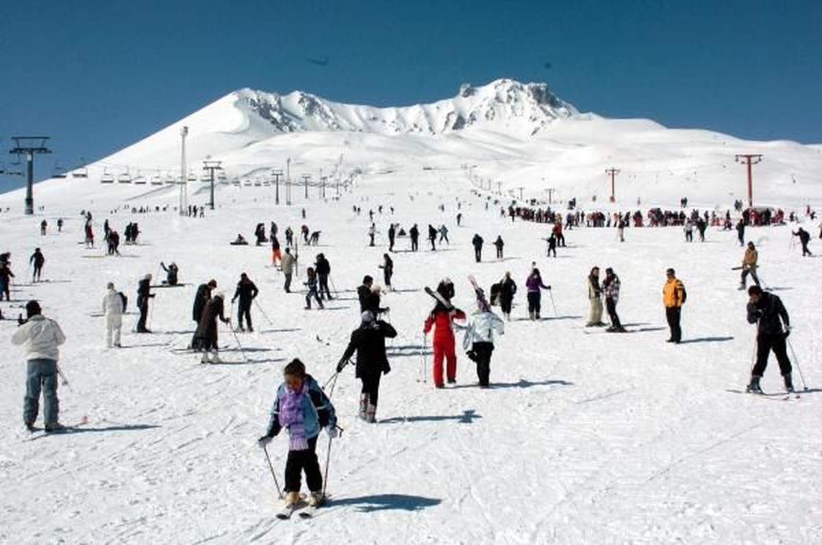 Erciyes\'te Kar Kalınlığı 2 Metreyi Geçti