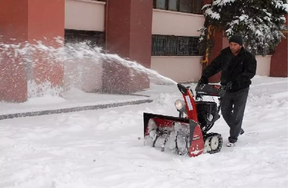 Kayseri-Erciyes Karayolu Ulaşıma Kapandı