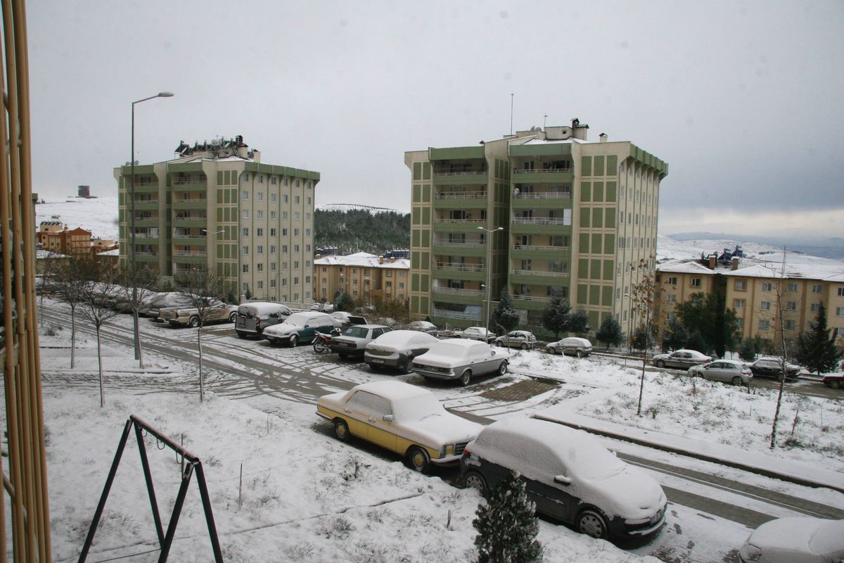 Kilis Güne Karla Uyandı