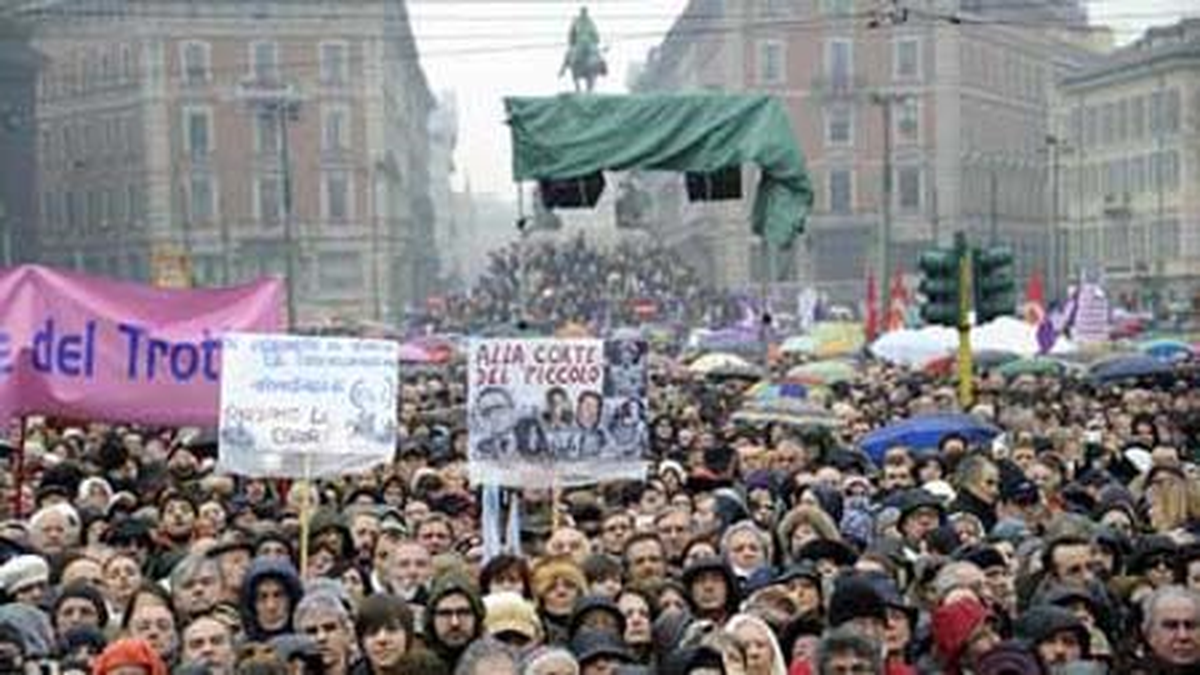 Makedonya\'da Muhalefetin Bütçe Protestoları