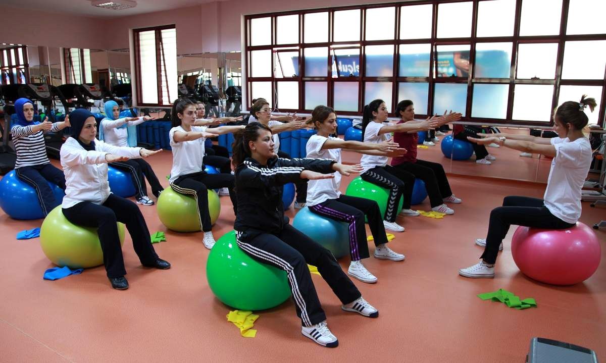 Selçuklu\'da Spor Salonu ve Hanımlar Lokallerine Büyük İlgi
