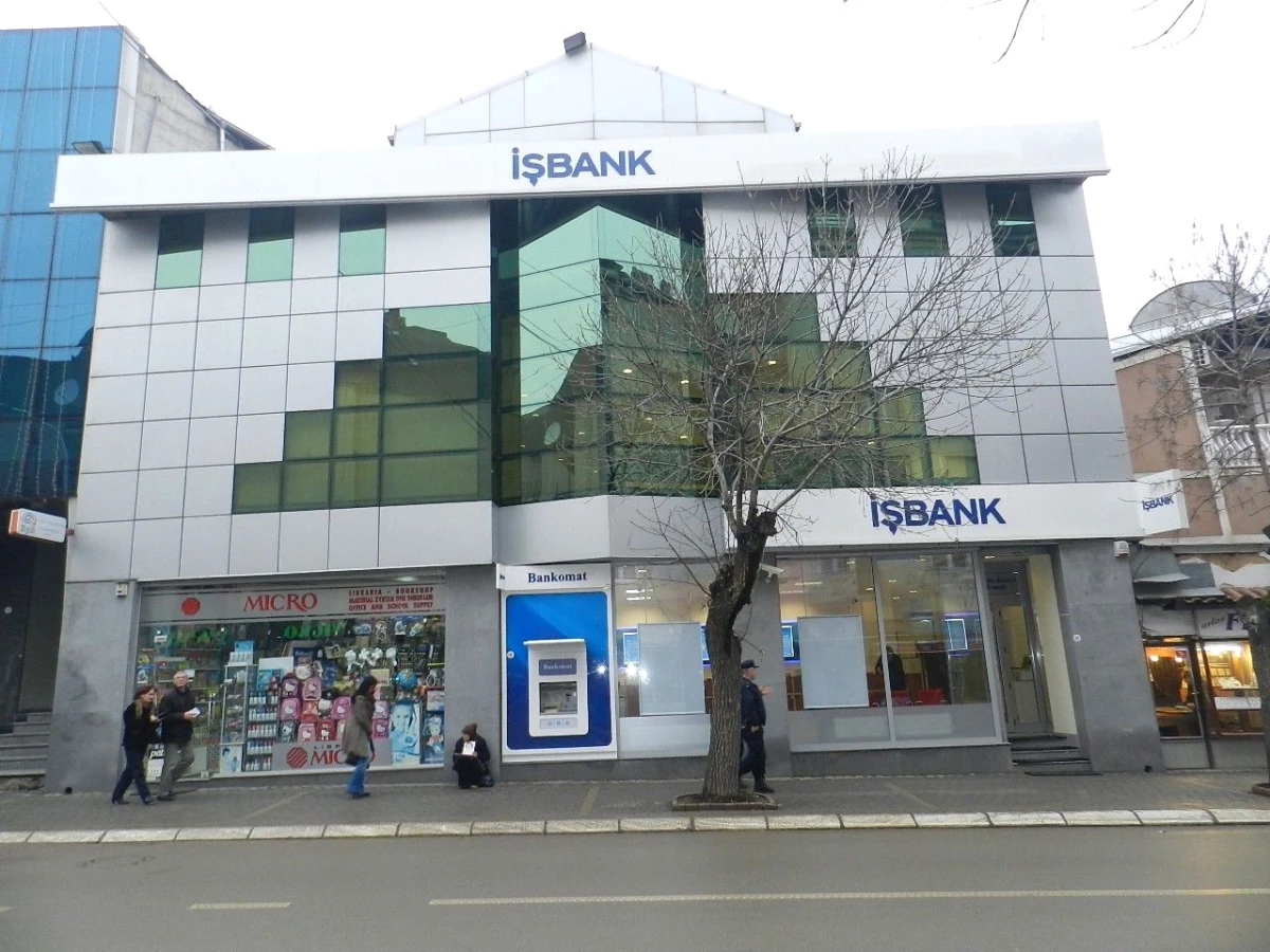 Türkiye İş Bankası Kosova\'daki İlk Şubesini Açtı