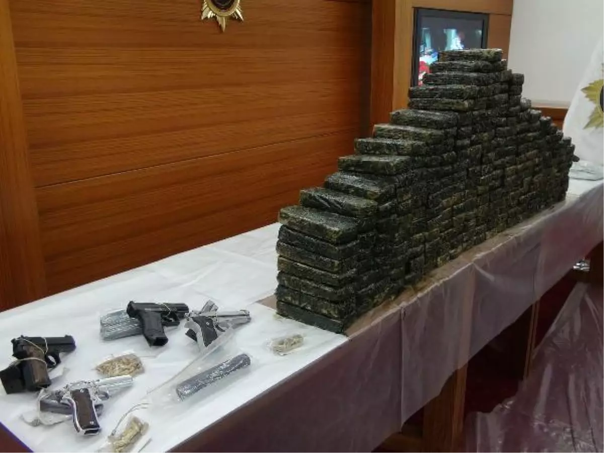 2013\'ün İlk Operasyonunda 124 Kilo 750 Gram Eroin Ele Geçirdi (1)