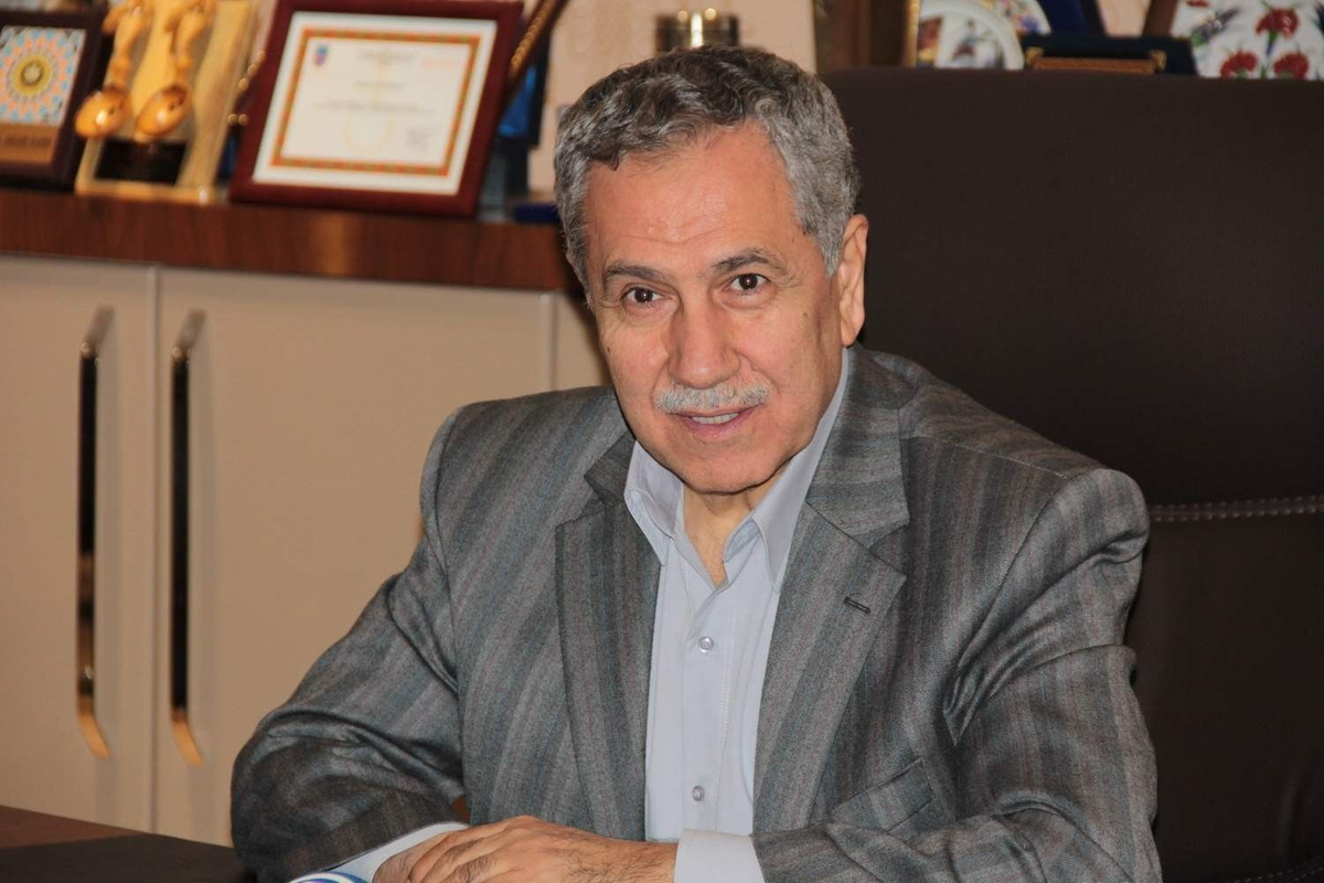 Başbakan Yardımcısı Arınç, Pmd\'yi Ziyaret Etti