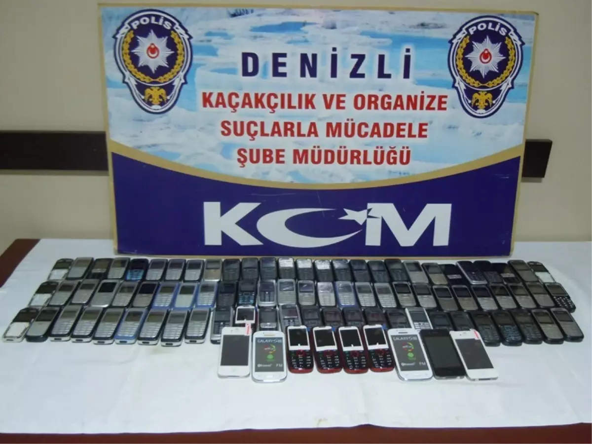 Denizli\'de 89 Adet Kaçak Cep Telefonu Ele Geçirildi