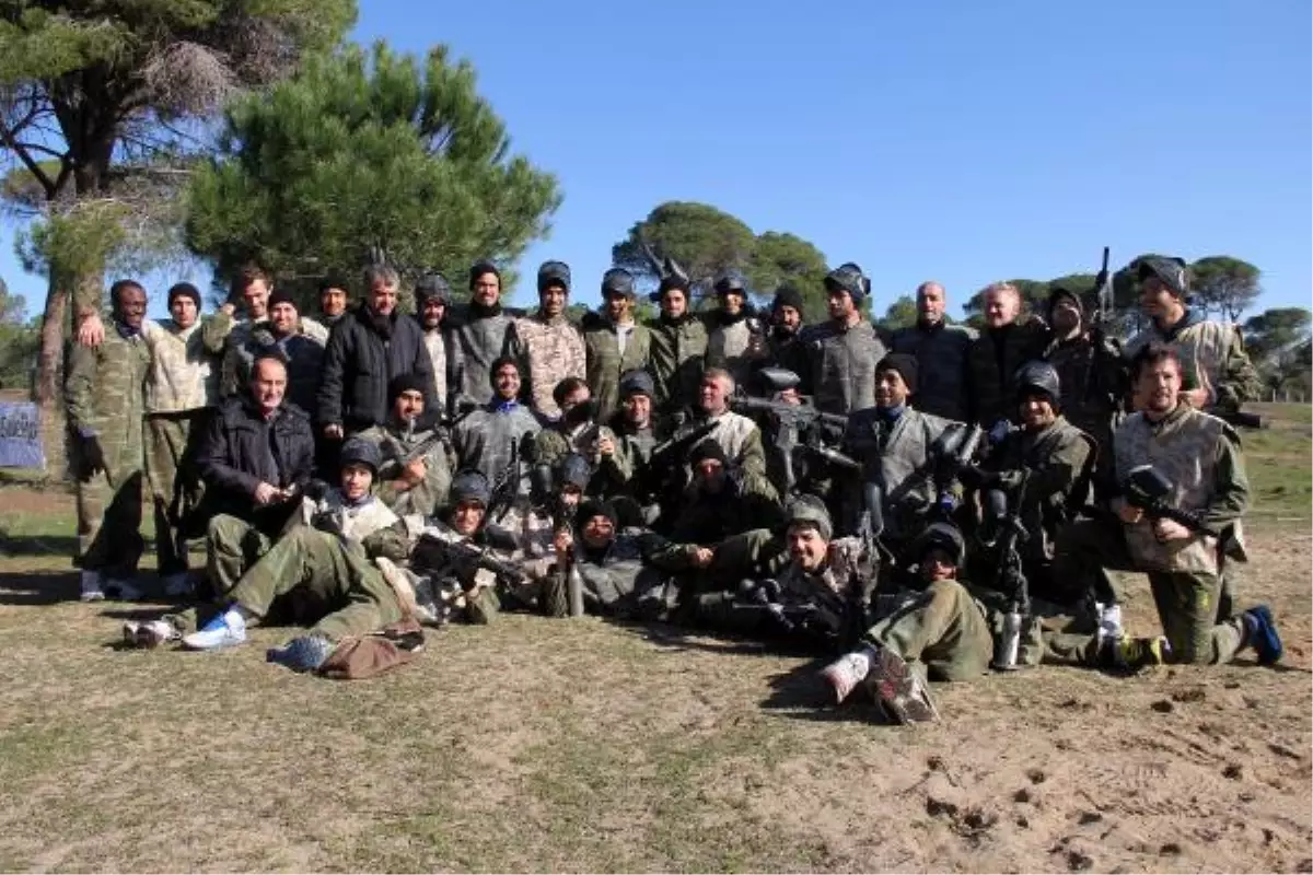 Karabükspor Paintball Oynayarak Stres Attılar