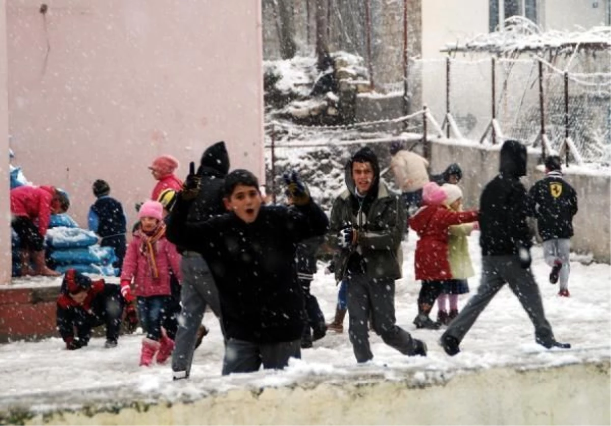Konya\'da Eğitime Kar Engeli