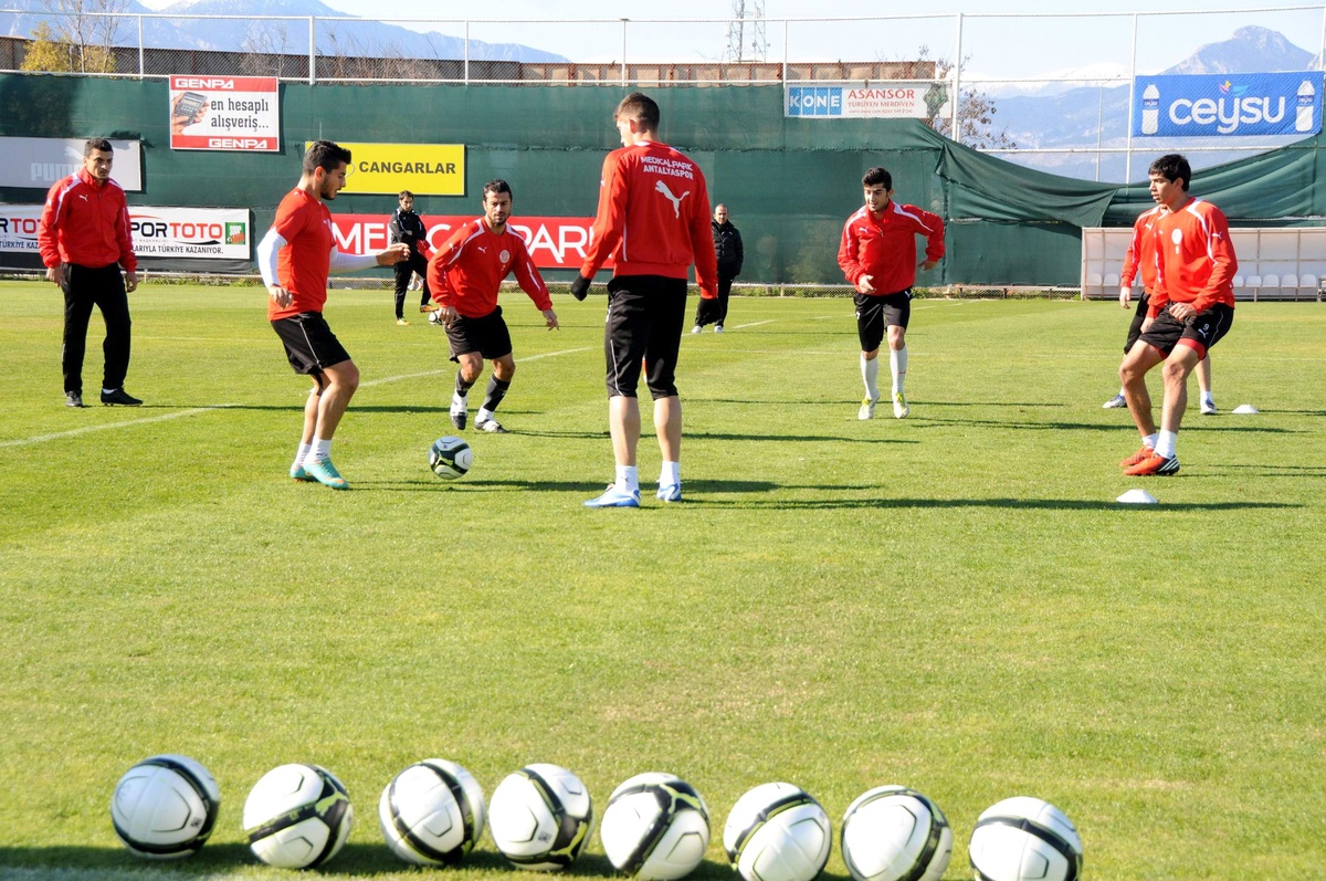 Medical Park Antalyaspor\'da Kupa Mesaisi Başladı