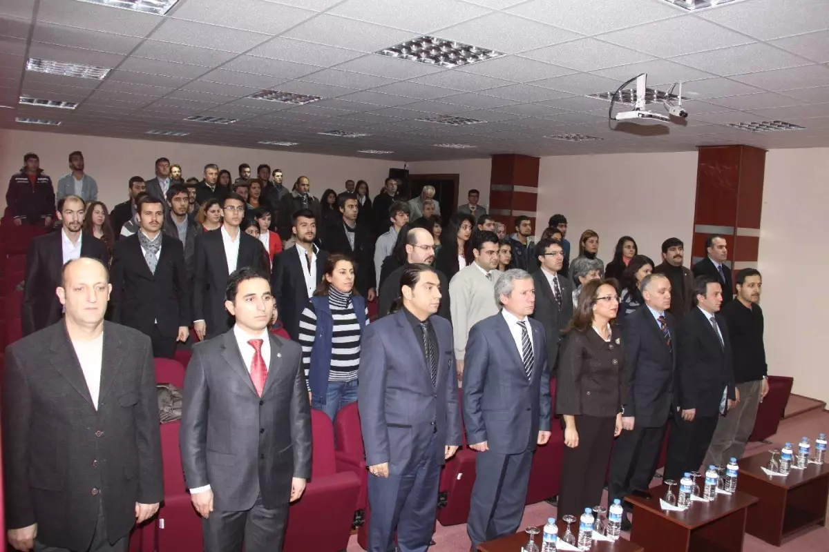 Nevşehir Üniversitesi'nde 'Mühendislik Günleri 2' Konulu Panel Düzenlendi