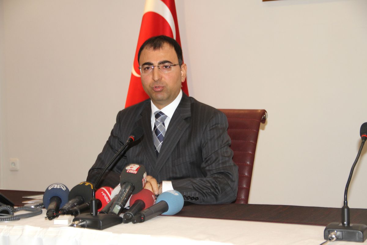Vali Toprak\'tan Gazeteciler Günü Mesajı