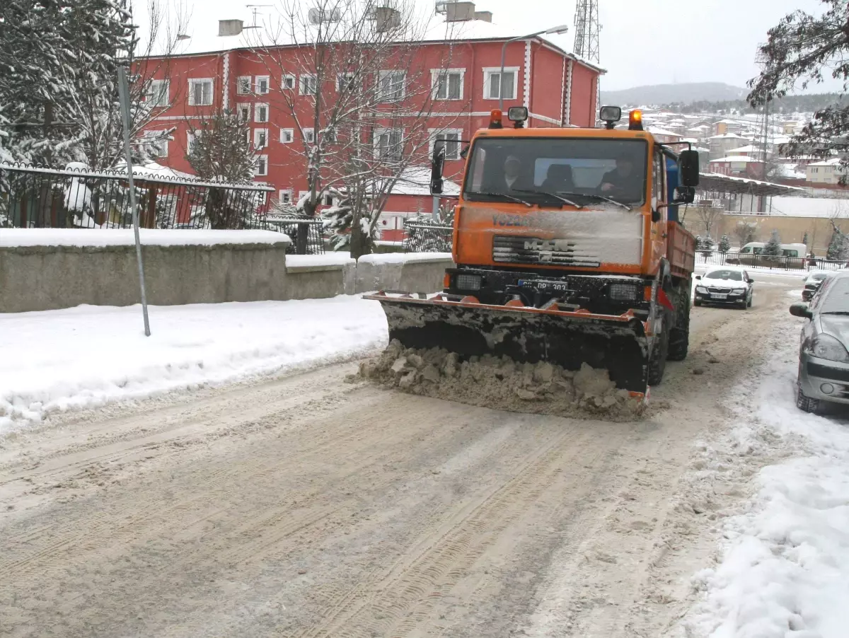 Yozgat\'ta Kar Yağışı Sürüyor