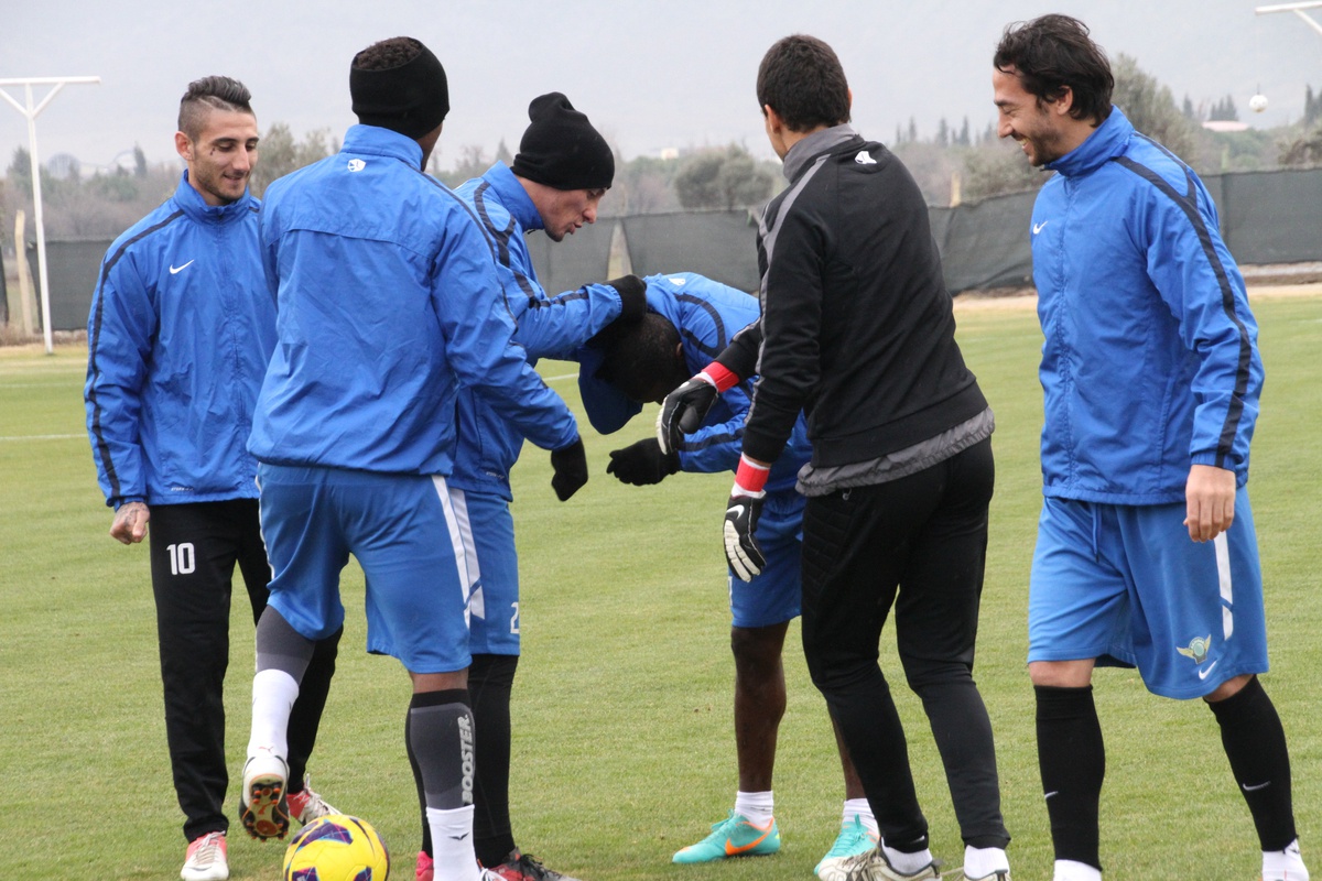 Akhisar Belediyespor\'da Yüzler Gülüyor