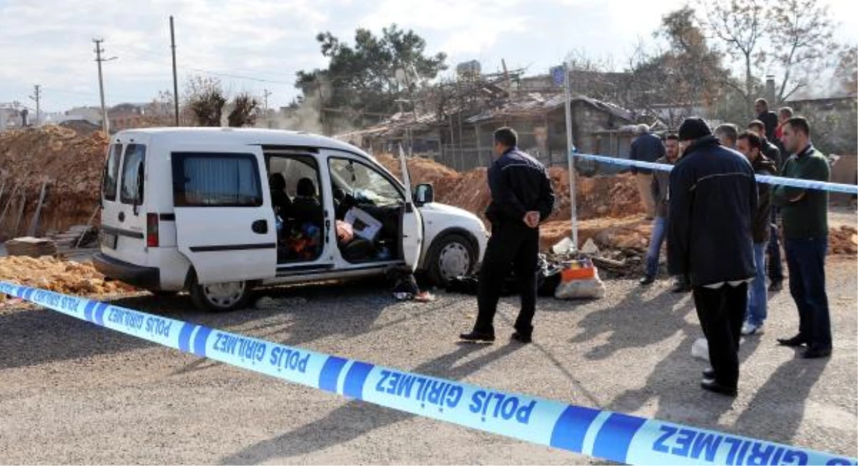 Aracında Soba Kovasıyla Isınmak İsterken Öldü