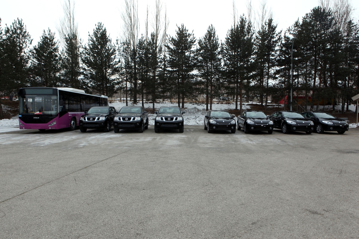AÜ Makine Parkına Sekiz Araç Daha İlave Etti