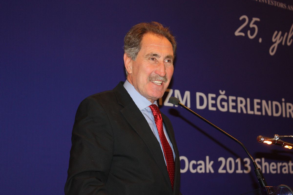 Günay\'dan Milli Kütüphane Açıklaması