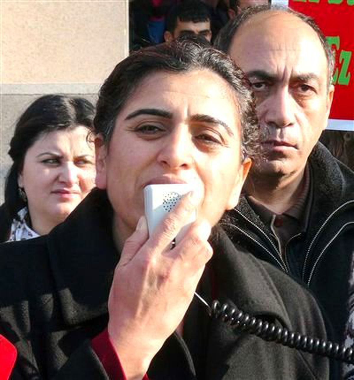 BDP\'liler Fransa Başkonsolosluğu\'na Yürüdü