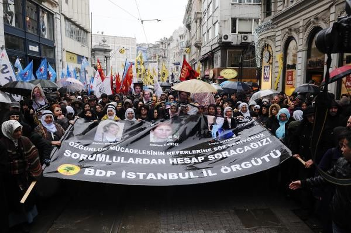BDP\'liler, Paris\'teki Cinayetleri Protesto Etti