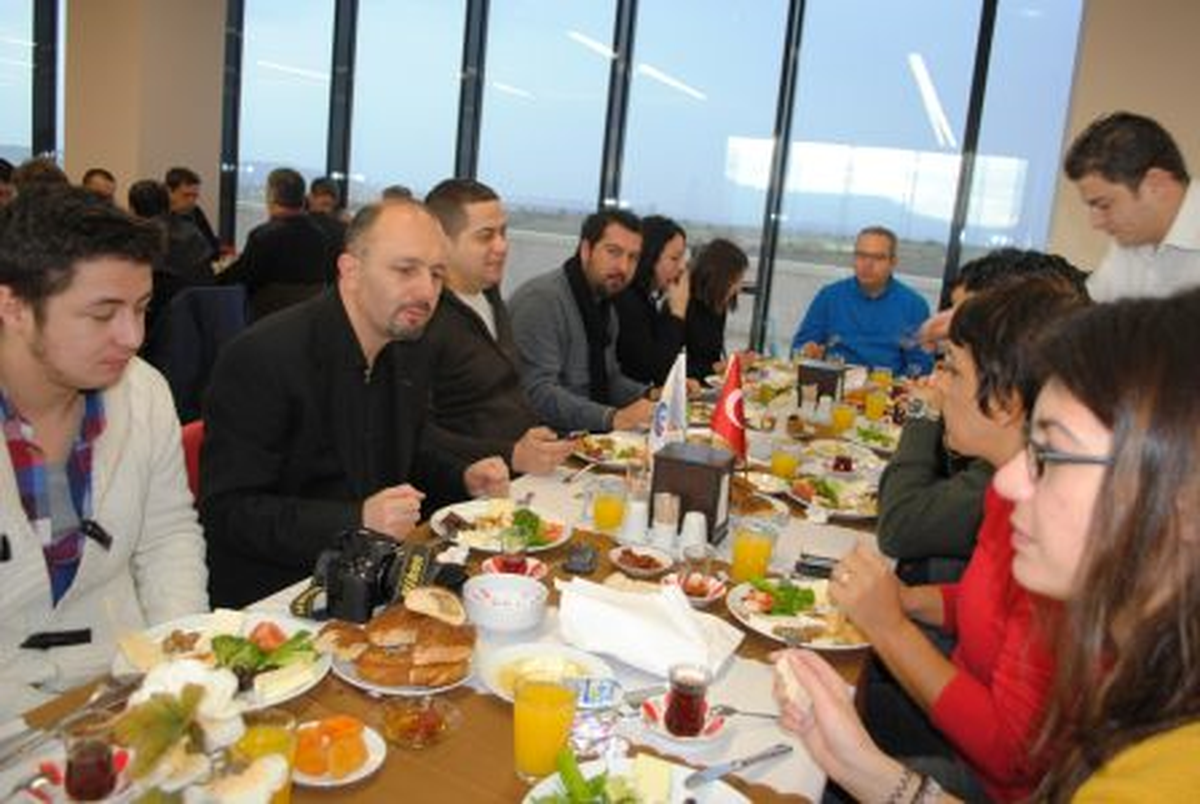 ÇTSO Yöneticileri Kongre Ve Fuar Merkezi\'ni Gazetecilere Tanıttı