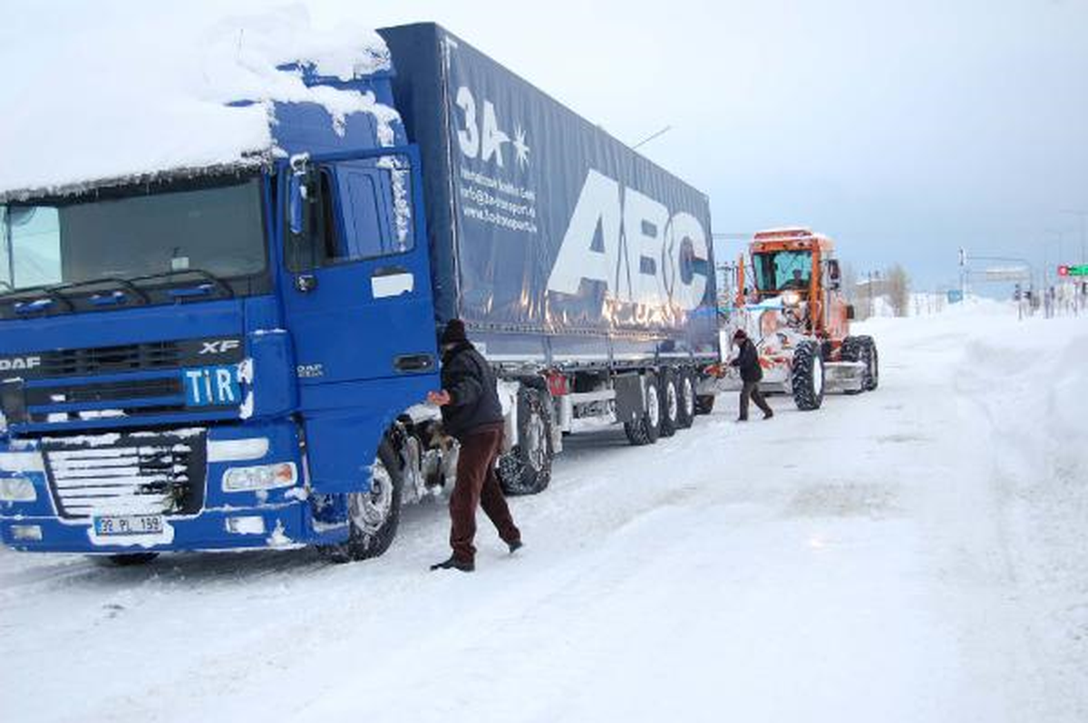 Doğuda Kar Durdu, Mücadele Başladı (2)
