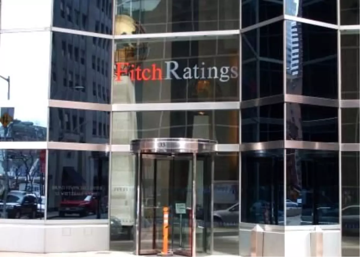 Fitch Güney Afrika\'nın Notunu Kırdı