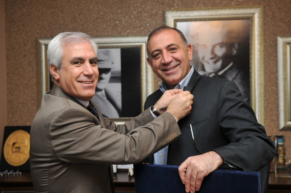 Gürsel Tekin\'den Nilüfer Çıkarması
