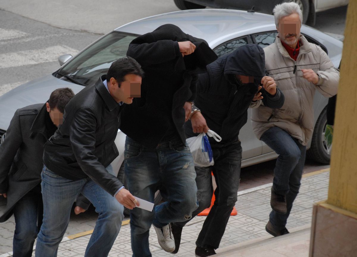 Kardeşlere Uyuşturucu Gözaltısı