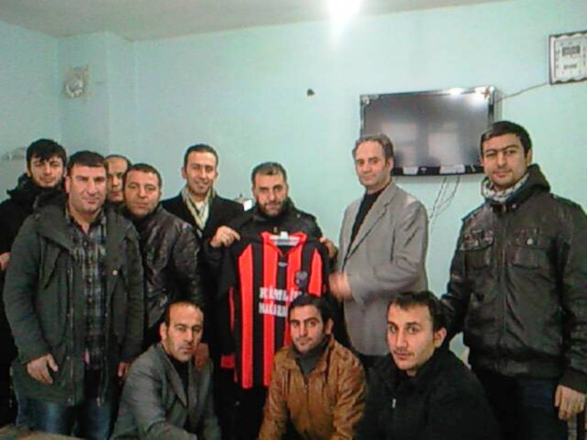 İşitme Engelliler Spor Kulübü\'ne Forma Desteği