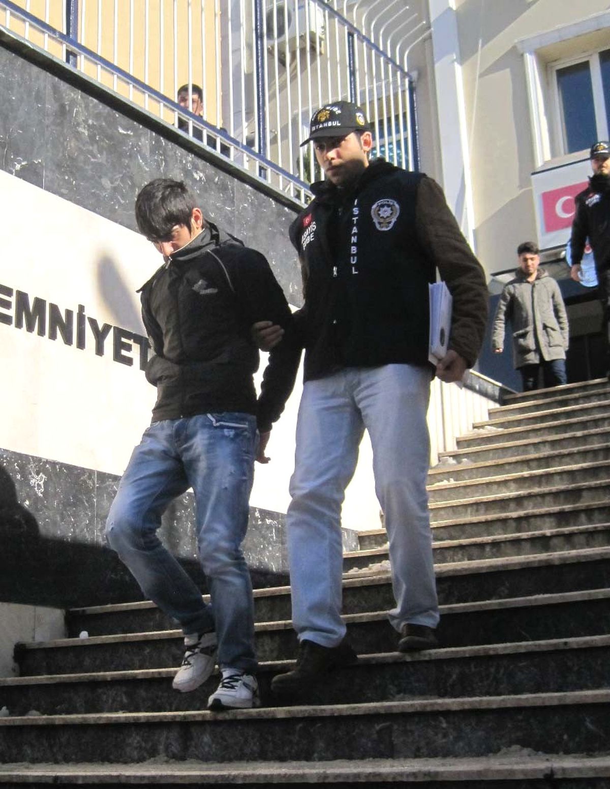 "Kız Meselesi" Yüzünden Çocukluk Arkadaşını Öldürdü