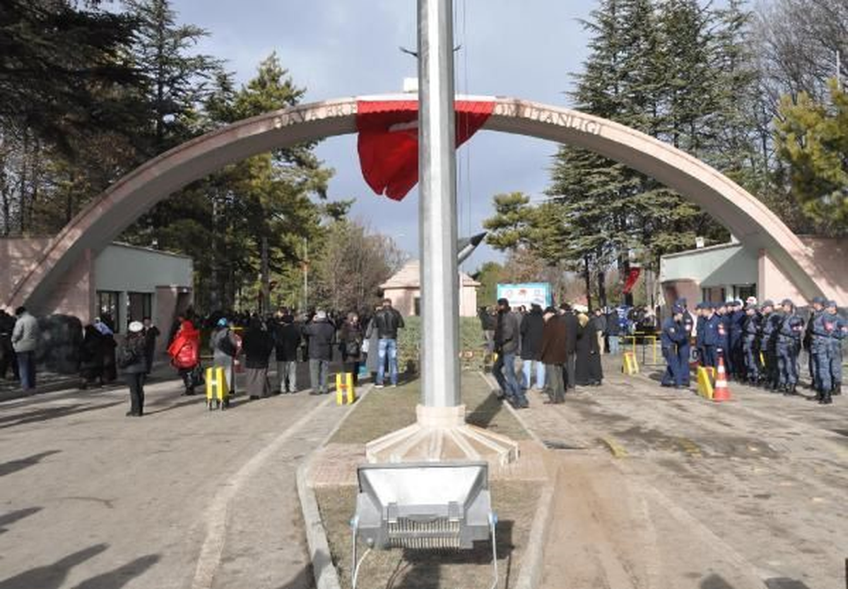 Kızamık Belirtisi Görülen Tugay Gözlem Altında